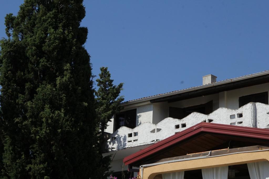 Novalja Guesthouse Economy Rooms Buitenkant foto