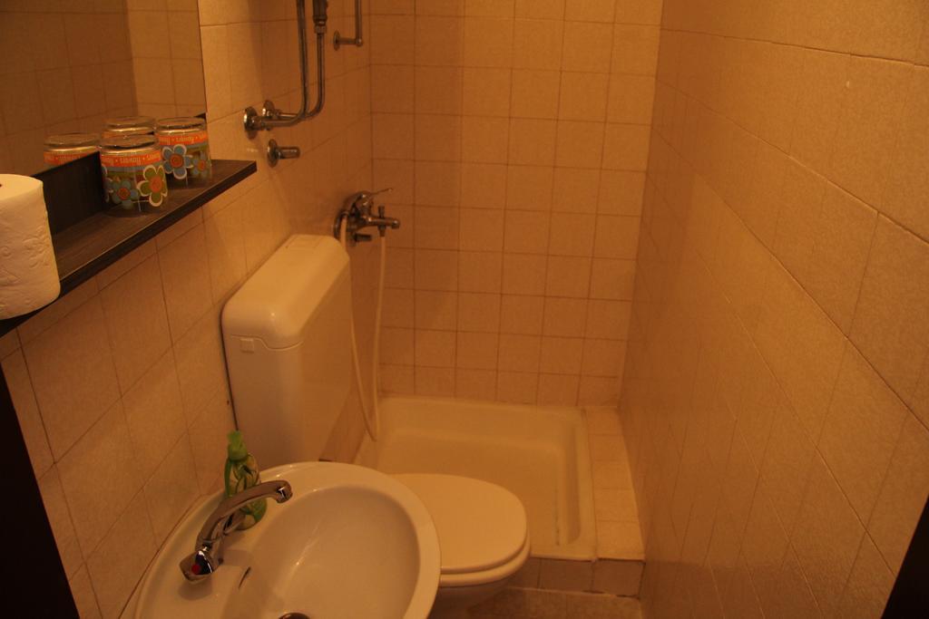 Novalja Guesthouse Economy Rooms Buitenkant foto