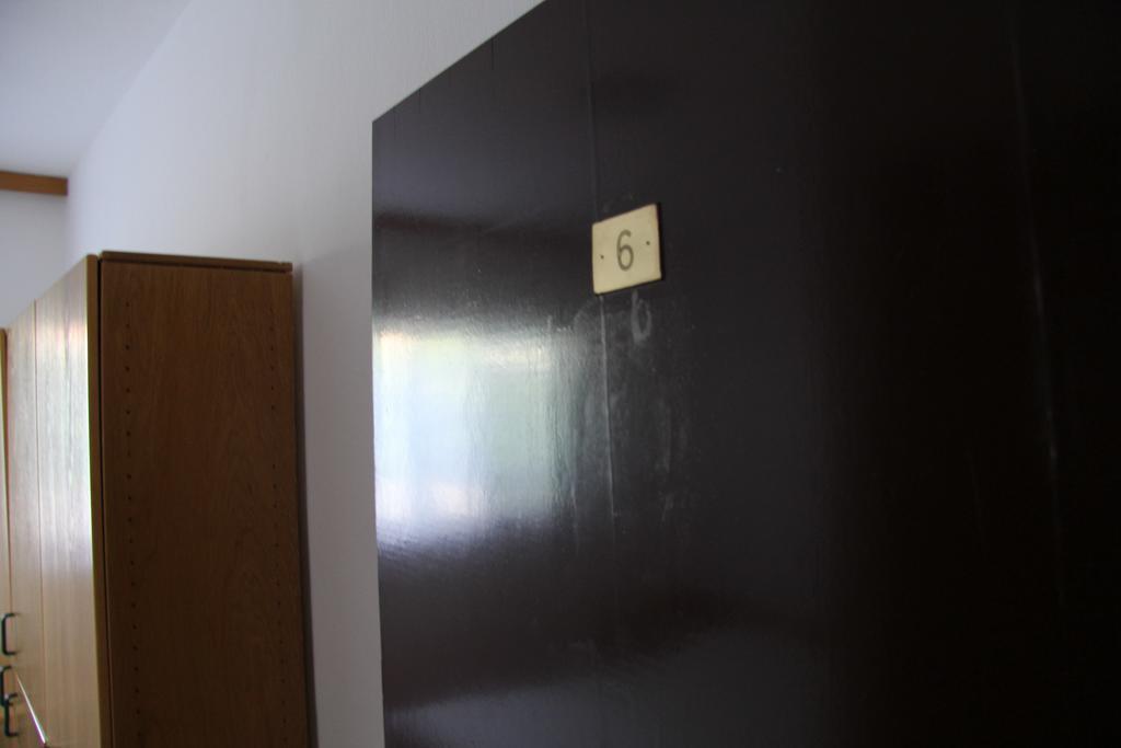 Novalja Guesthouse Economy Rooms Buitenkant foto
