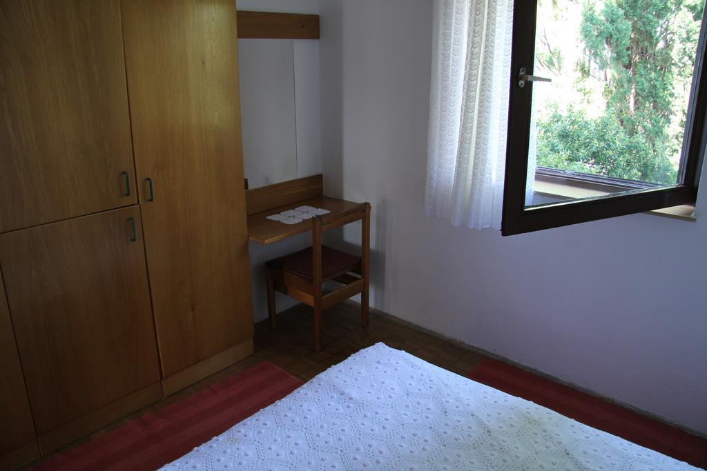 Novalja Guesthouse Economy Rooms Buitenkant foto